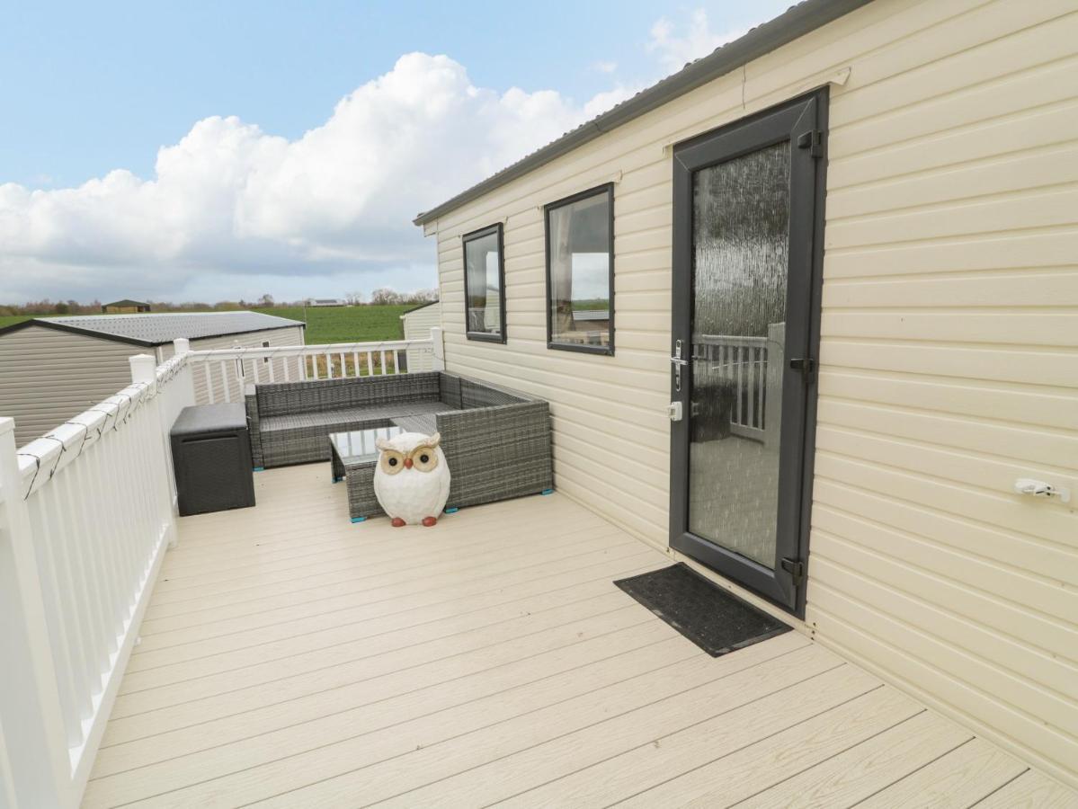 Lotus Lodge Morpeth Exterior photo